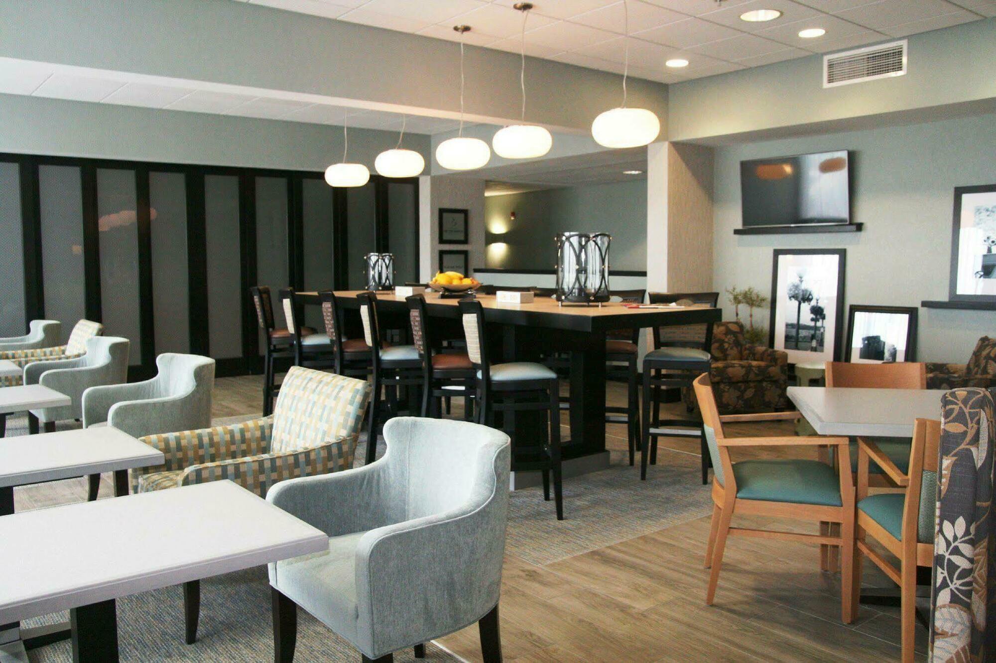 Hampton Hotel 3*